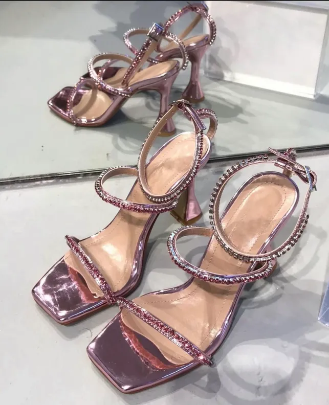 ρόζ μεταλλιζέ πέδιλα με στράς