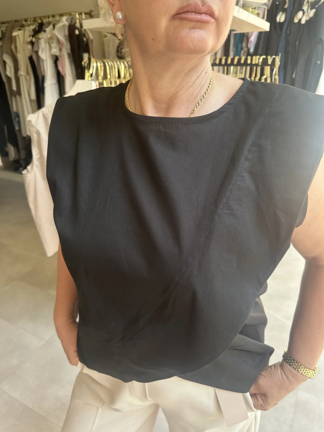 Μπλούζα μαύρη