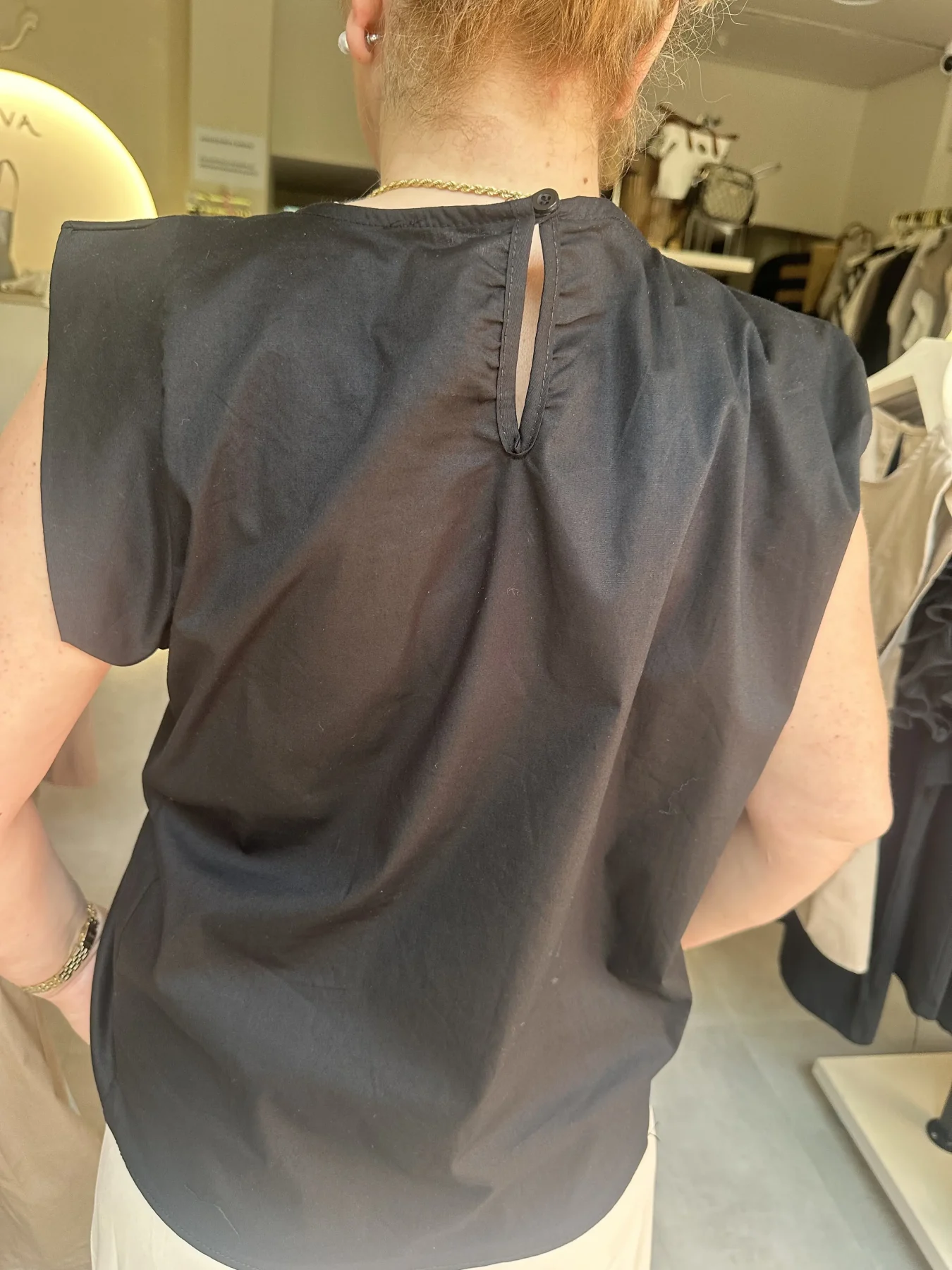 Μπλούζα μαύρη