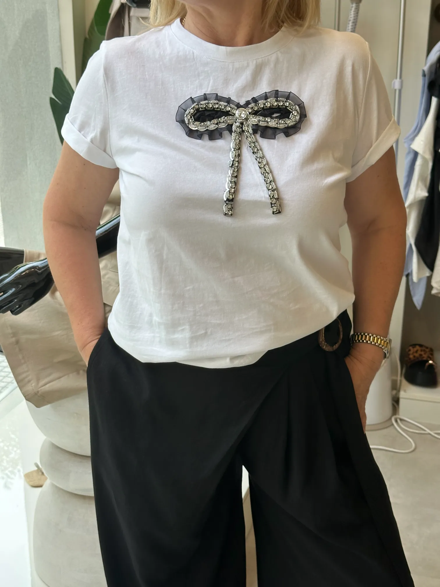 Μπλούζα με φιογκάκι