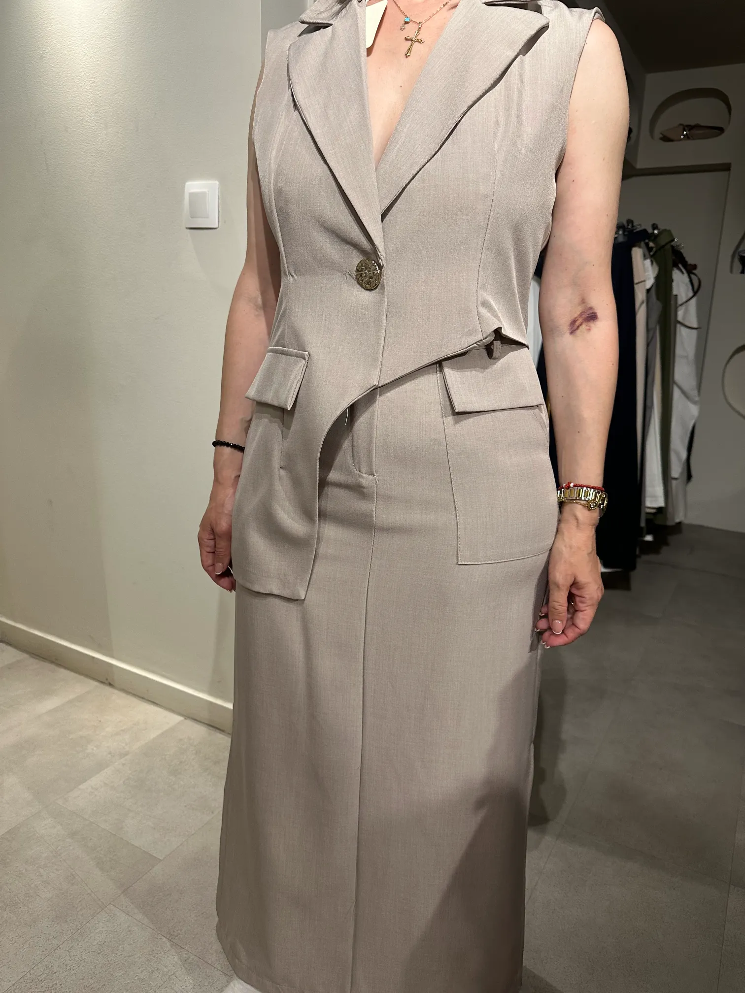 Σέτ ασσύμετρο μπεζ