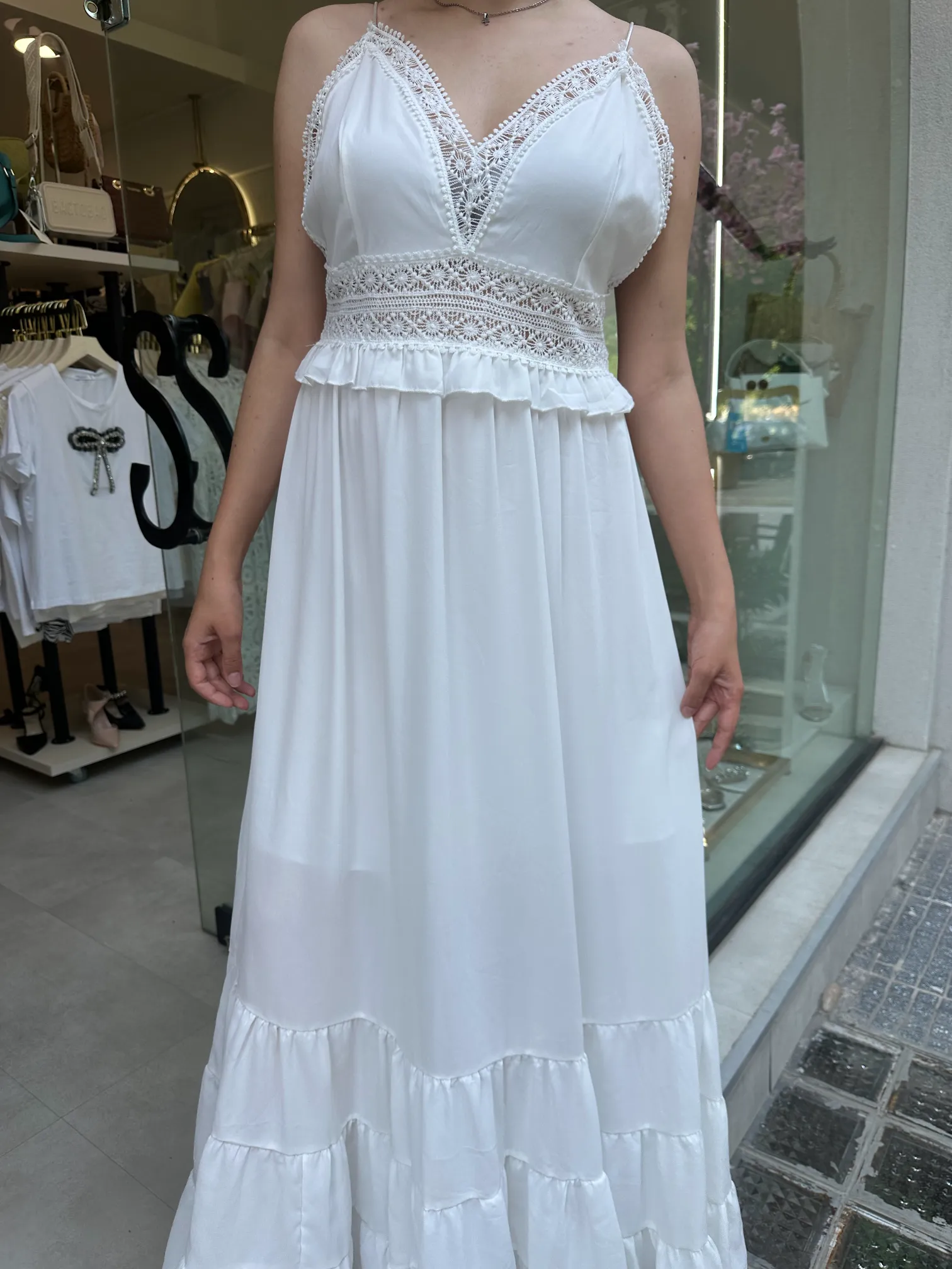 Λευκό φόρεμα