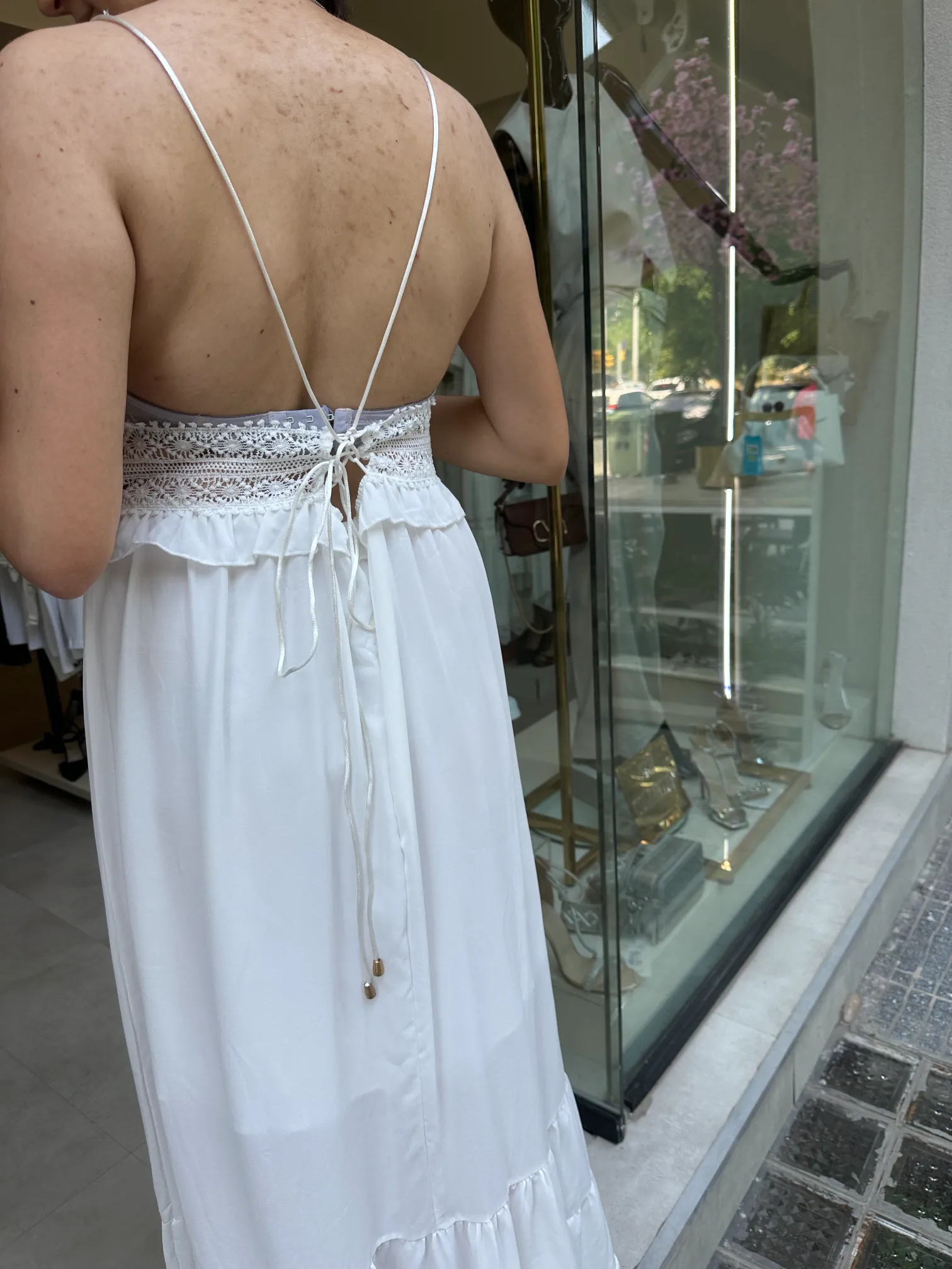 Λευκό φόρεμα