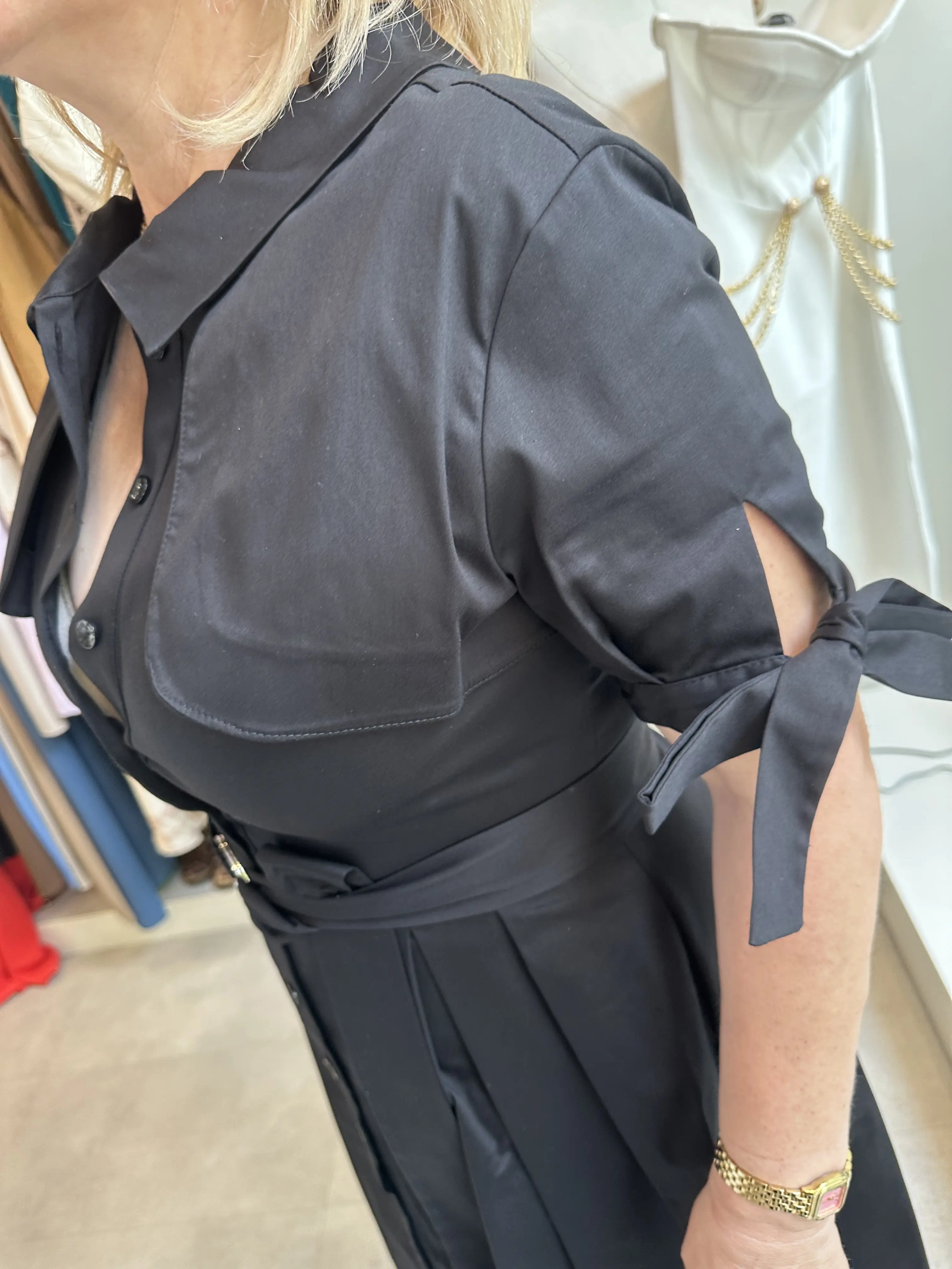 Μαύρο φόρεμα με ζώνη