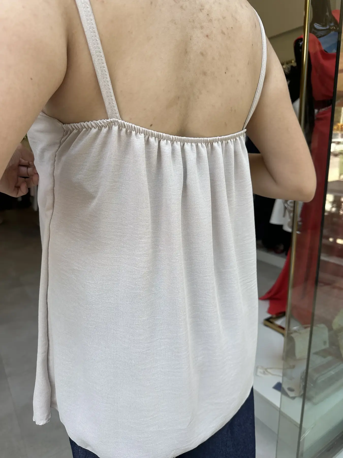 Μλπούζα μπεζ με τιράντα