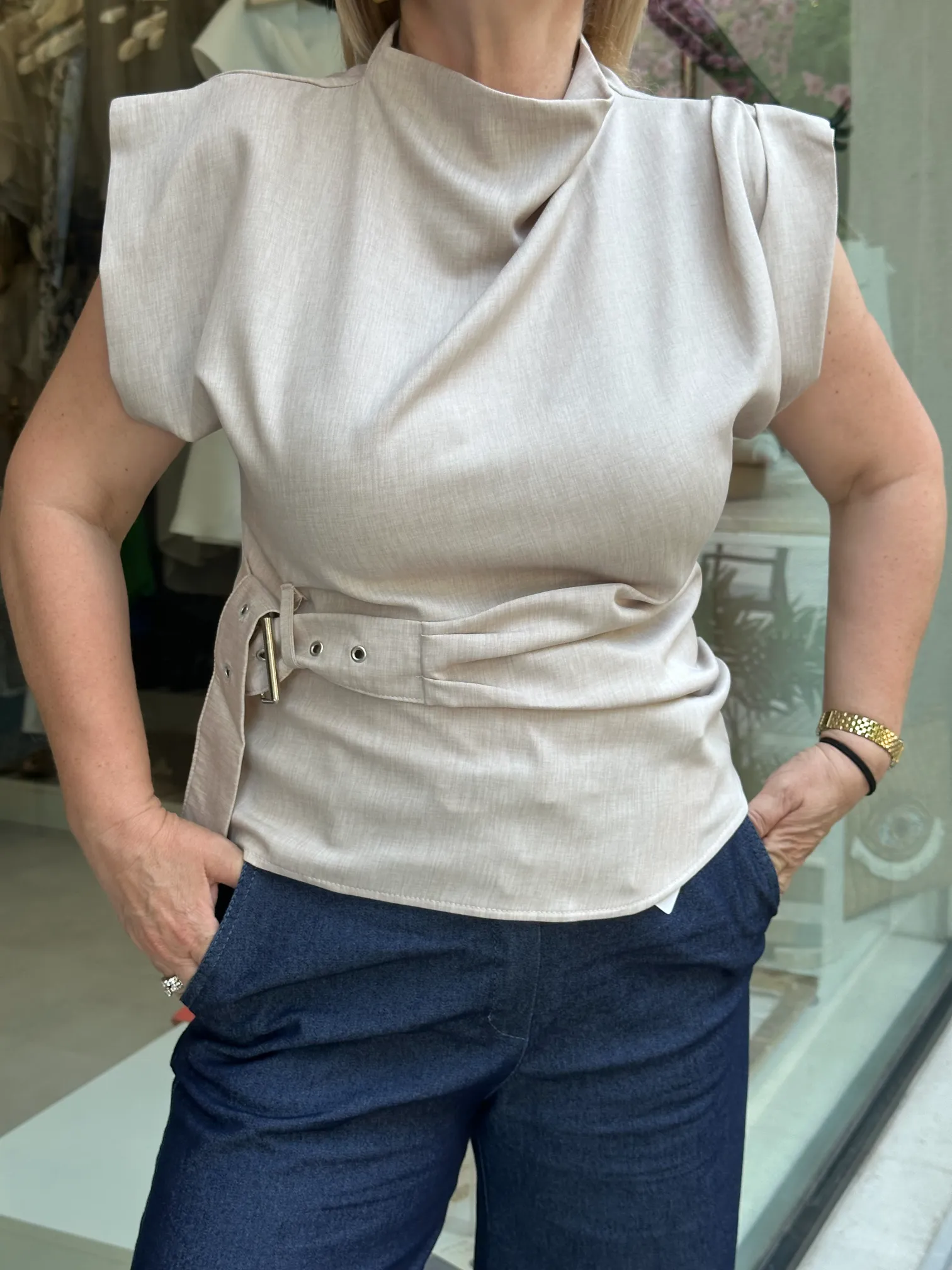 Μπλούζα Μπεζ με Ζωνάκι στο πλάι