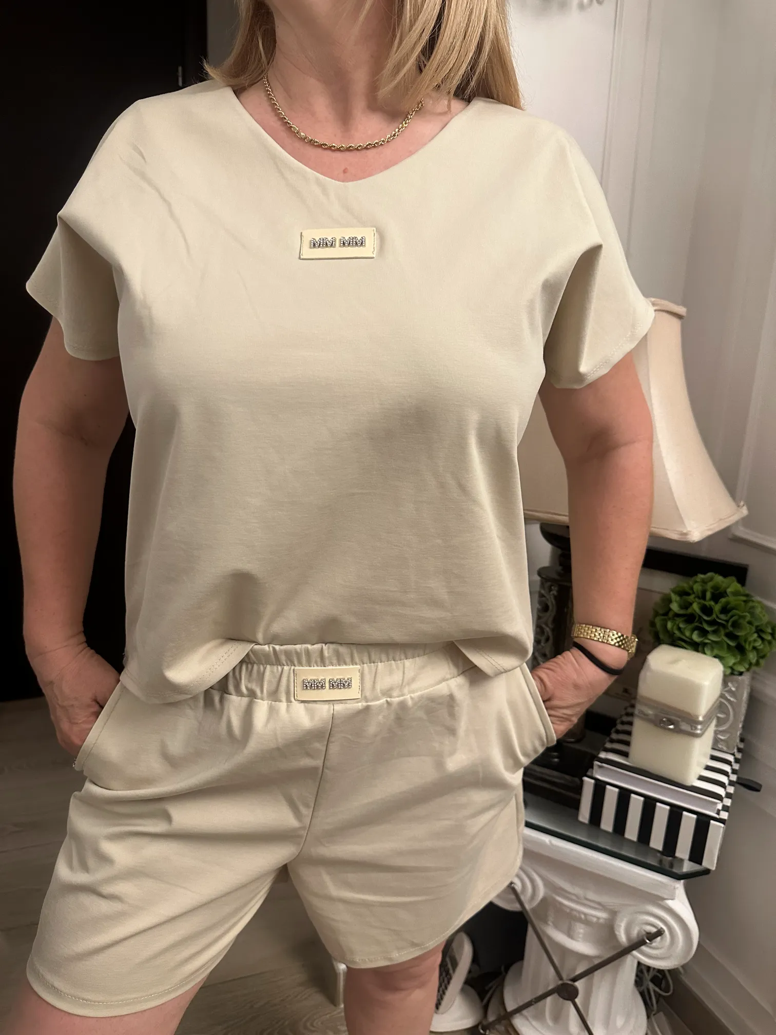 Μπεζ Σετ Με Βερμούδα