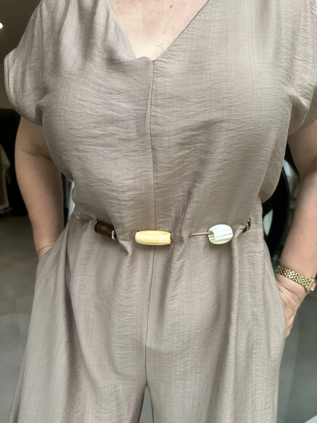 Ολόσωμη φόρμα με πετραδάκια μπεζ