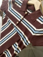 Πλεκτή Κοντομάνικη ριγέ Μπλούζα με Γιακά