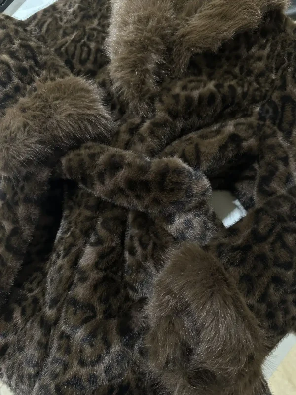 Γούνα Animal Print με Πλούσιο Γούνινο Γιακά