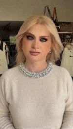 Classic Elegance Πλεκτή Μπλούζα