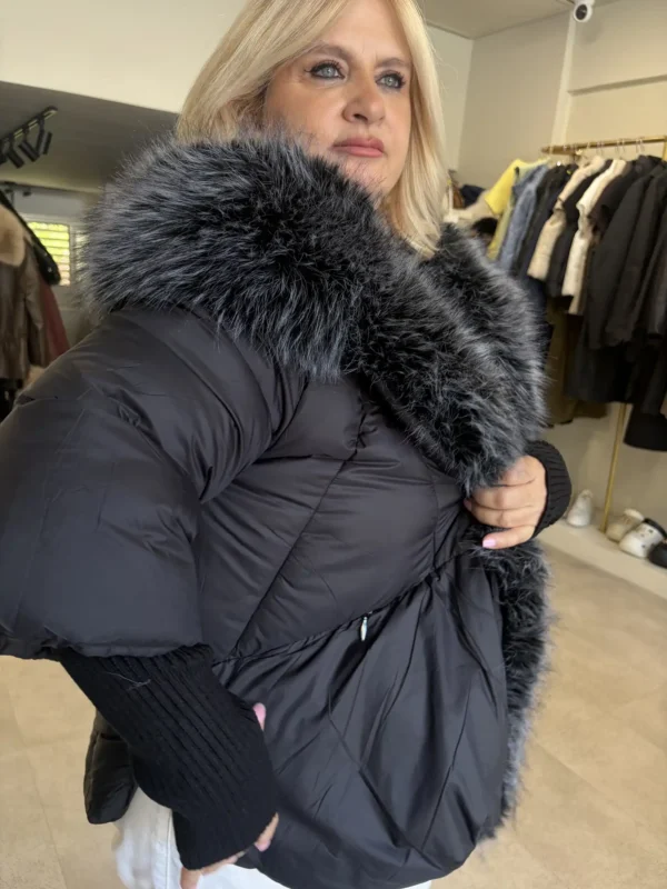 Γυναικείο Puffer Μπουφάν με Εντυπωσιακή Γούνινη Επένδυση