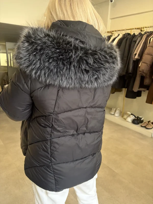 Γυναικείο Puffer Μπουφάν με Εντυπωσιακή Γούνινη Επένδυση