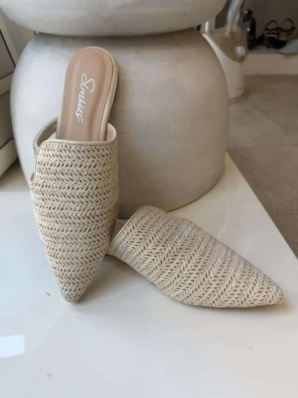 Capri Chic Ψάθινο Mule με Λεπτομέρεια Στρας