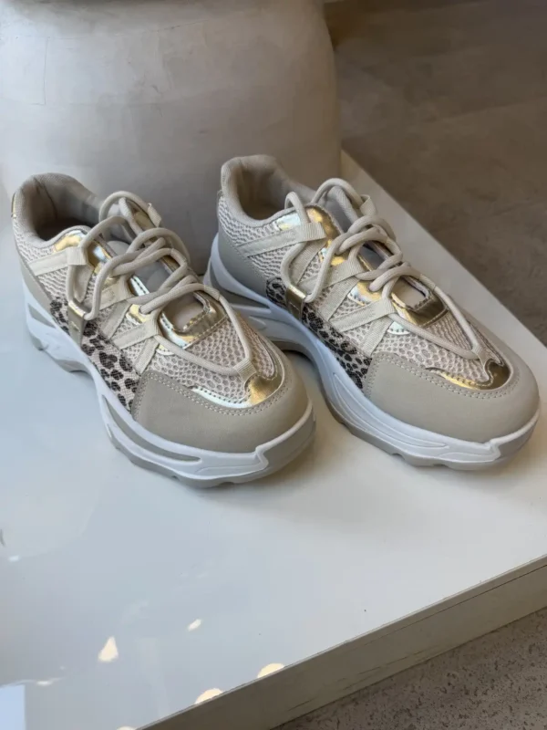 Urban Luxe Sneakers Με Χρυσές και Animal Λεπτομέρειες