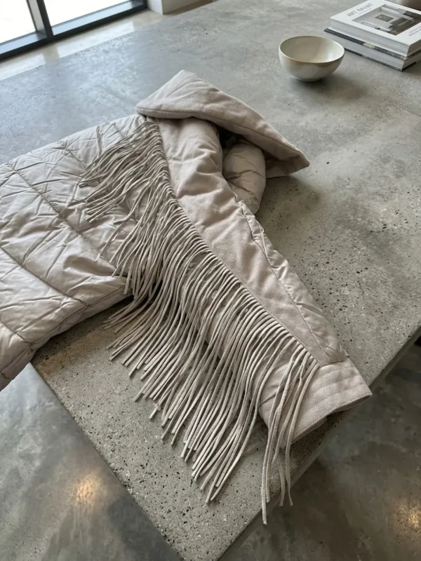 Oversized Εκρού Καπιτονέ Μπουφάν με Κρόσσια