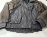 Γυναικείο Δερματίνης Jacket με Γούνινα Μανίκια σε Γκρι