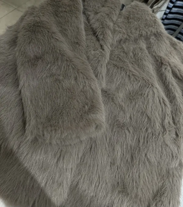 Μακριά Faux Fur Γούνα Ανοικτού Πούρου